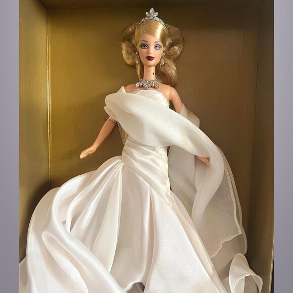 RARE Limited Edition 2000 Duchess of Diamonds Barbie - Manufacture ERROR - NIB - Picture 4 of 6